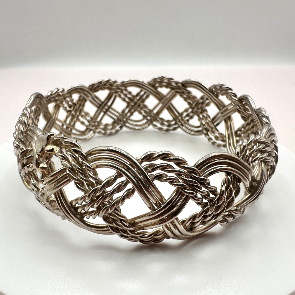 Vintage 90s Silver Tone Bangle Celtic Knot Bracelet Women's Classic Jewelry